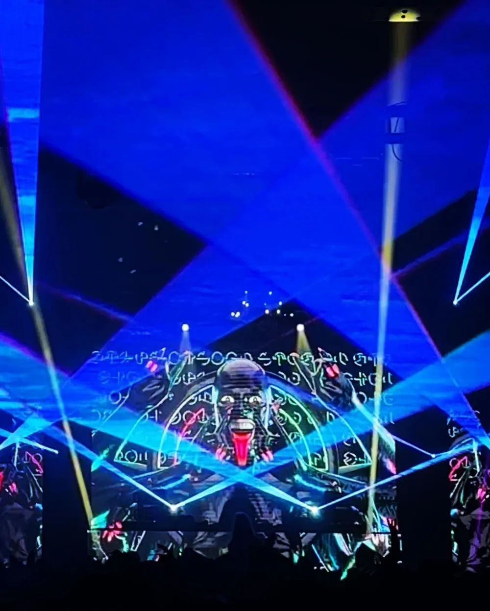 Laser show at Russell Industrial Center in Detroit, photo 20