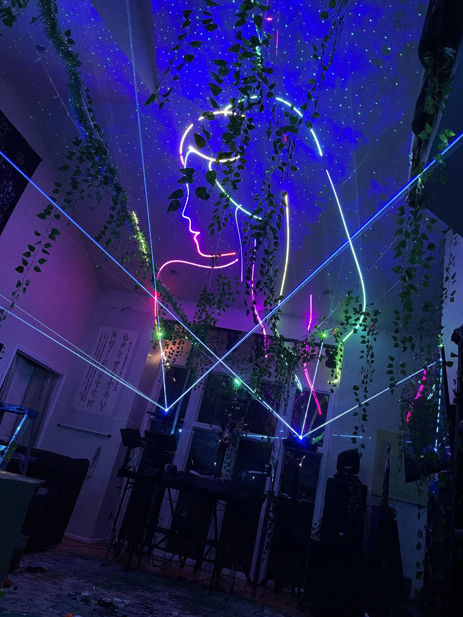 Early Sacred Lasers show, photo 10