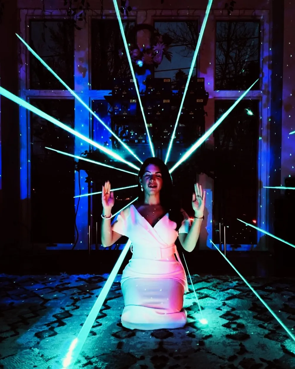 Early Sacred Lasers show, photo 11