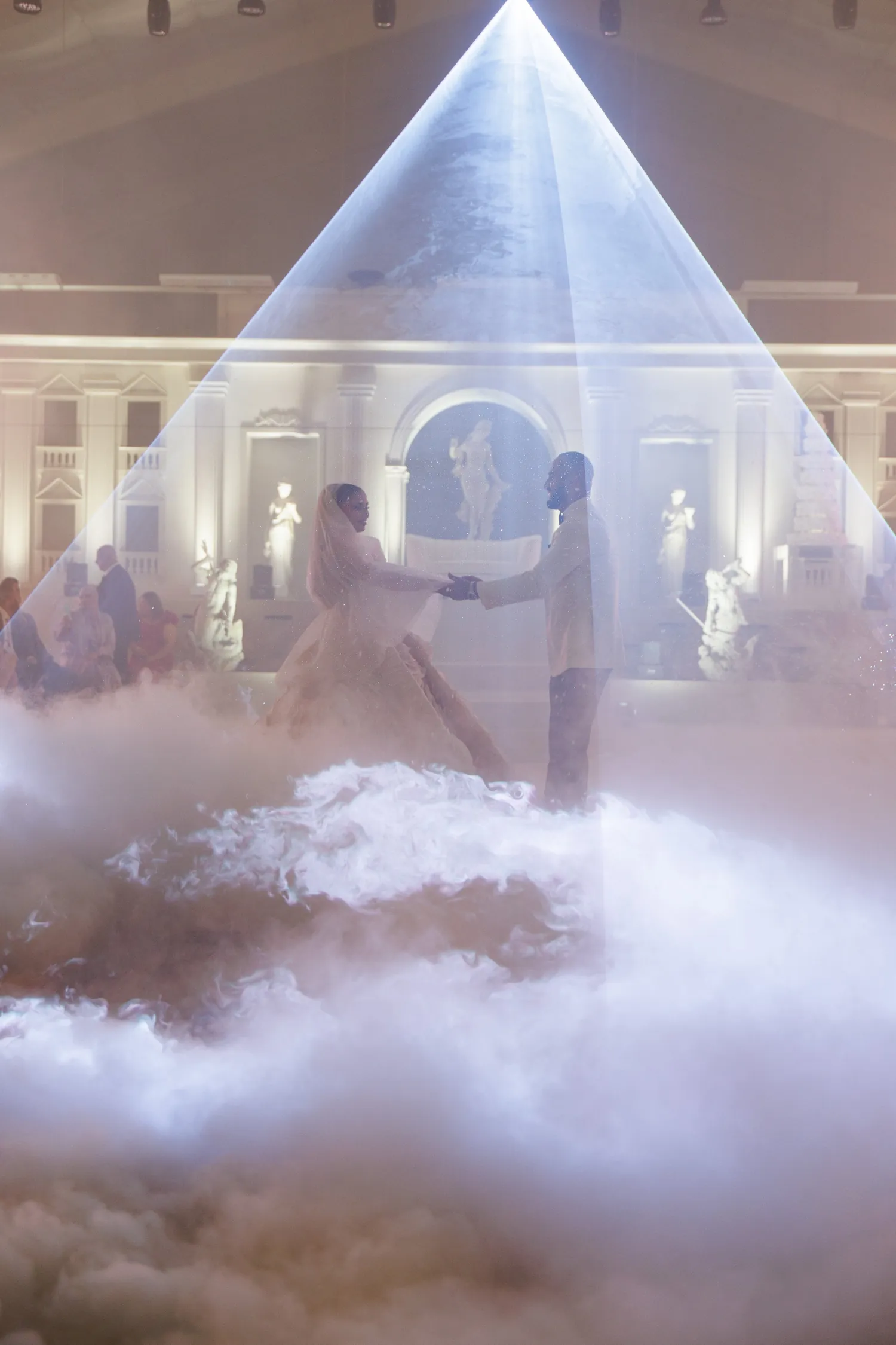 First dance under a laser halo at a wedding, photo 10