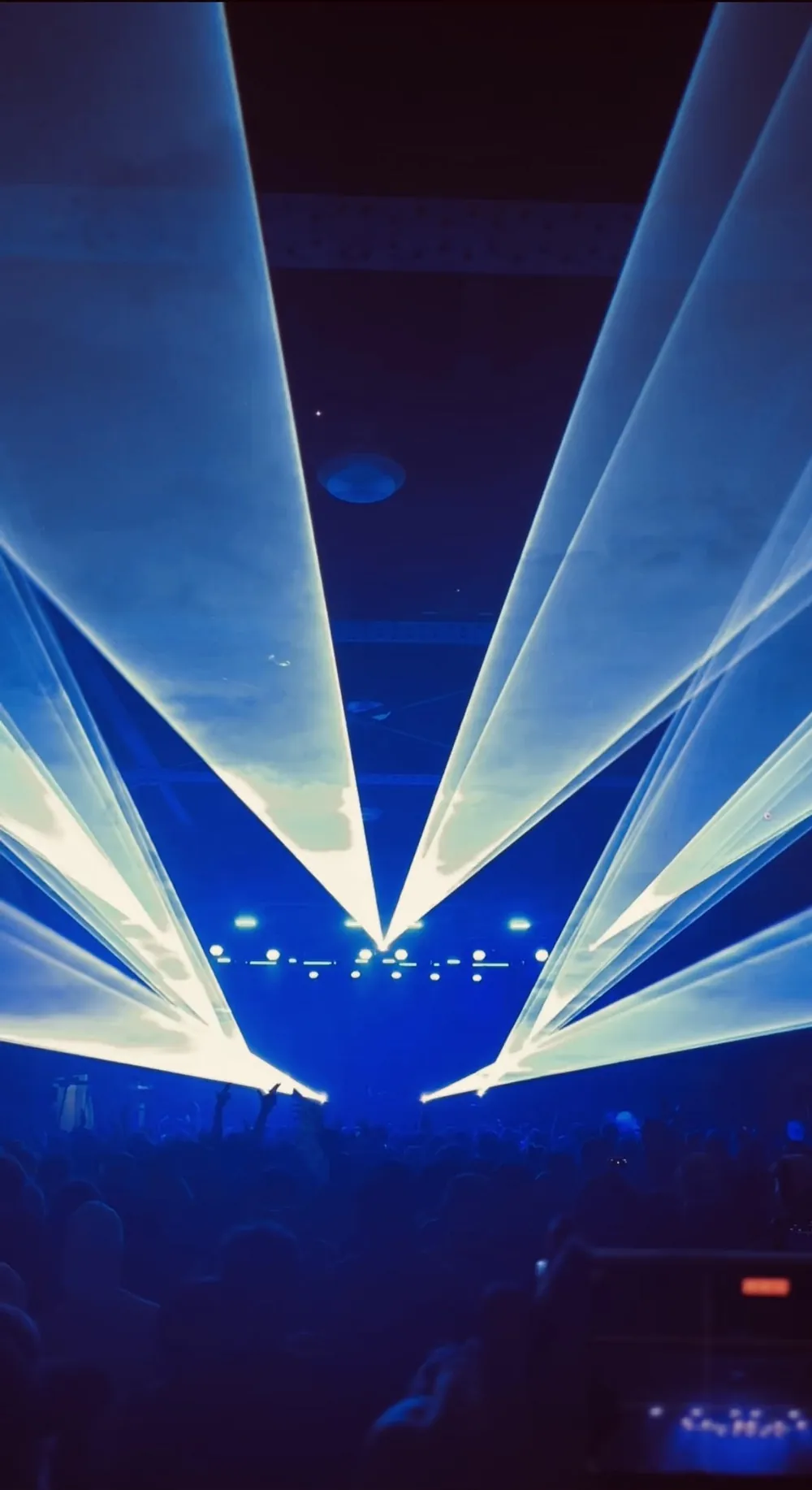 Laser show at Russell Industrial Center in Detroit, photo 27